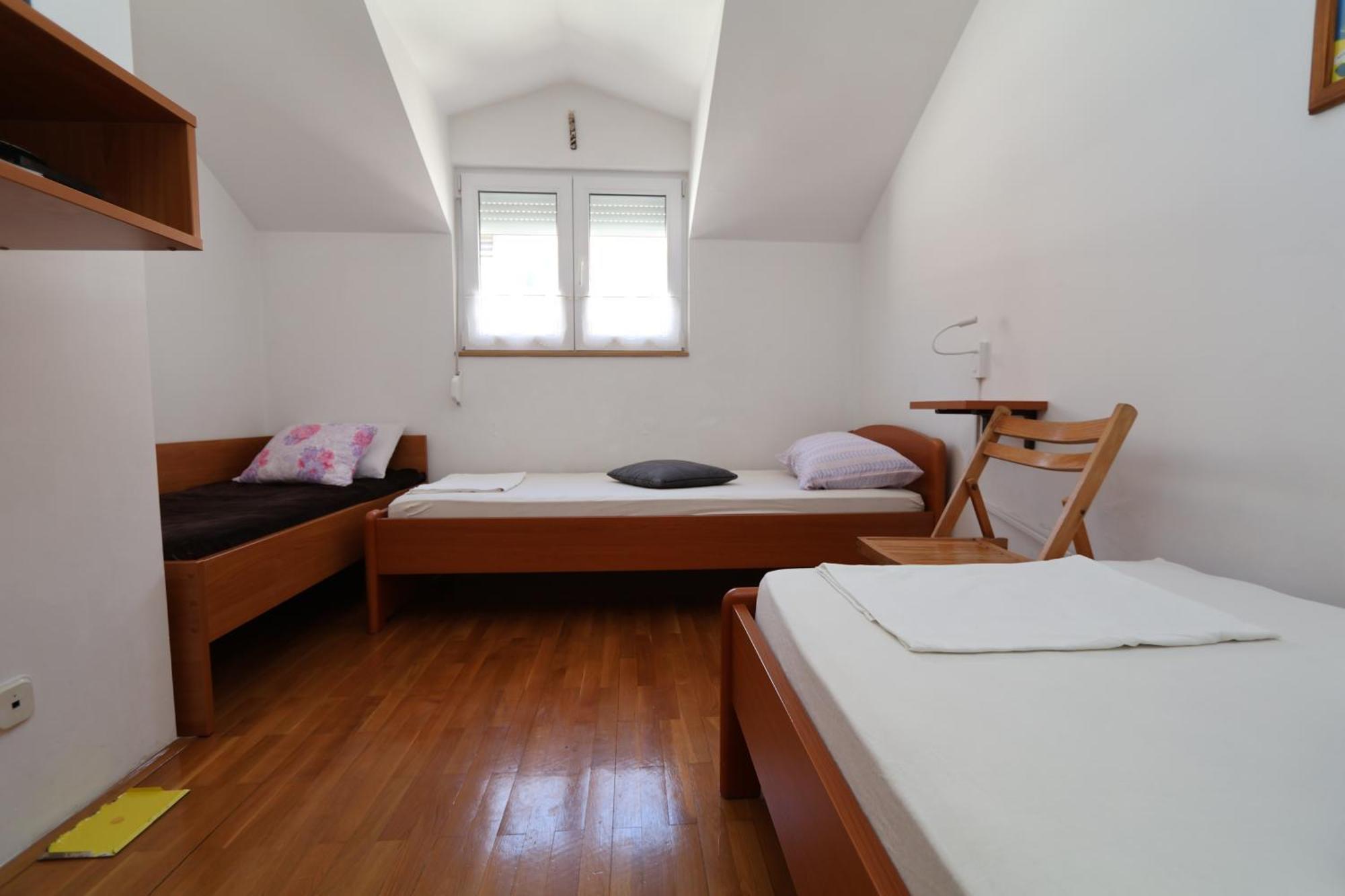 Simple -no Parking Appartement